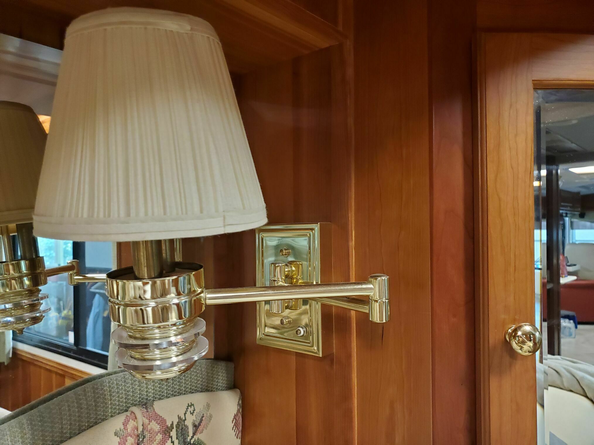 sconce1