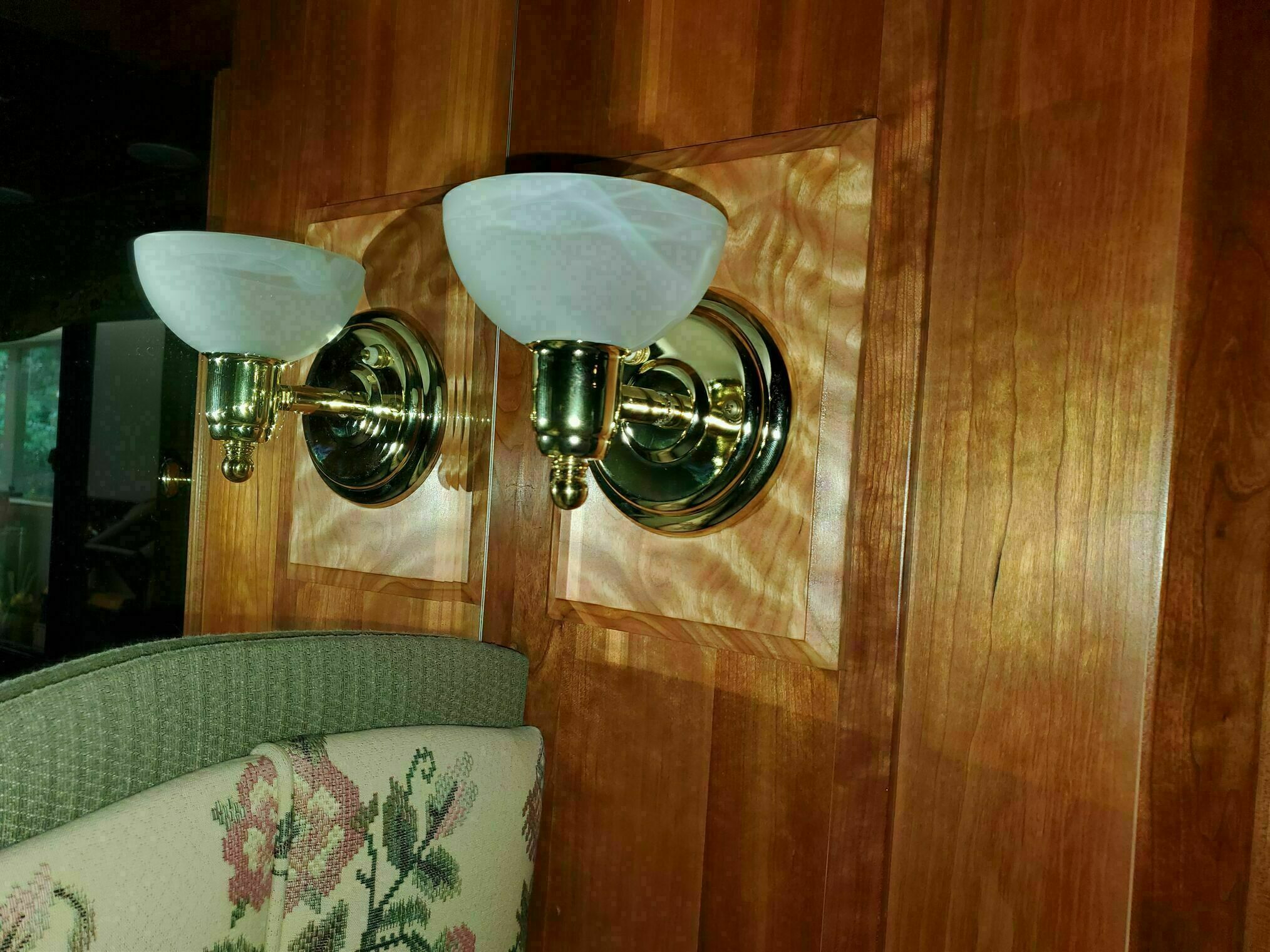sconce10