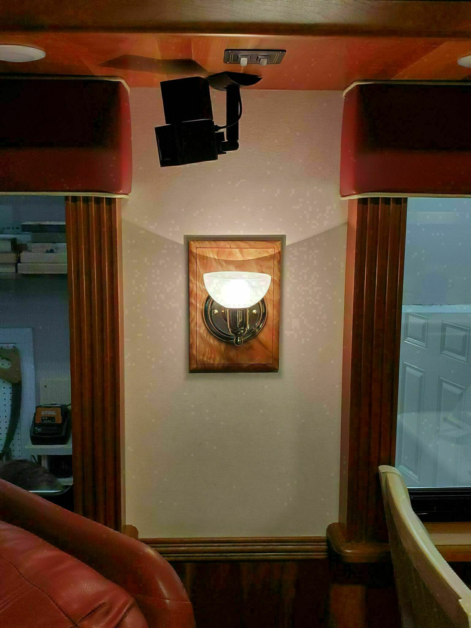 sconce11